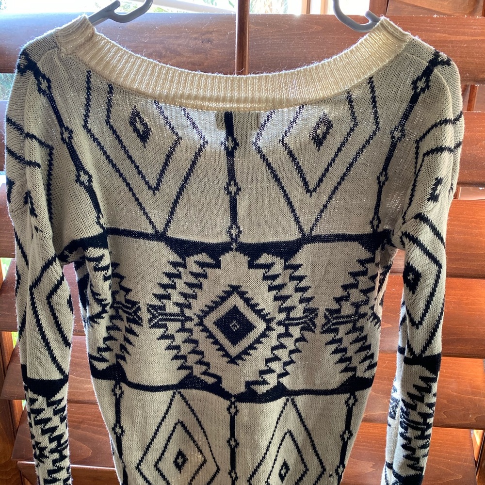 Sweater - Picture 3 of 3